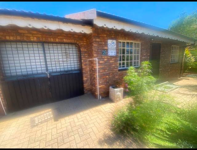 2 BEDROOM HOUSE FOR SALE IN MINERALIA